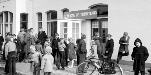 Foto: Heruitgave van 'Het vreesselijke dorp Wapenvelde'