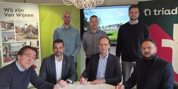 Foto: Woningcorporatie Triada sluit overeenkomst met BPD en Van Wijnen voor 28 sociale huurwoningen in Bovenkamp III