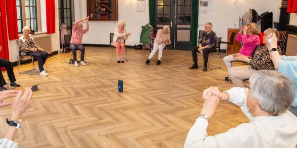 Foto: Bewegen op Muziek proefles in Vaassen en Epe